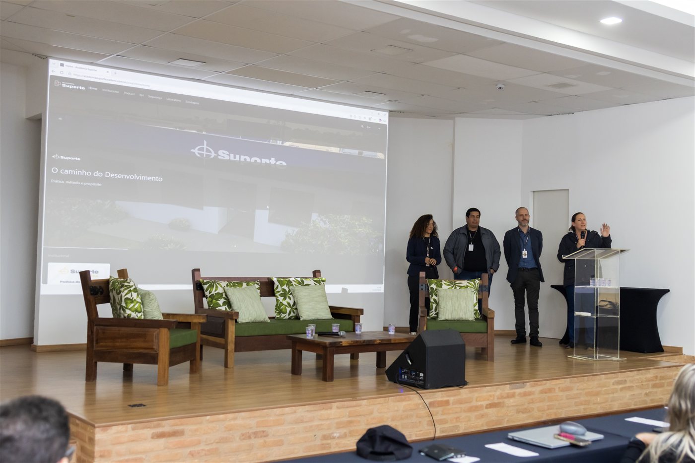 Apresentação institucional da Academia Suporte para as equipes da empresa