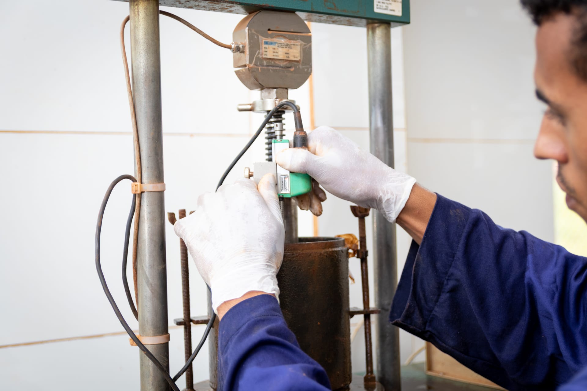 Ensaio de capacidade de suporte do solo - Laboratório Suporte