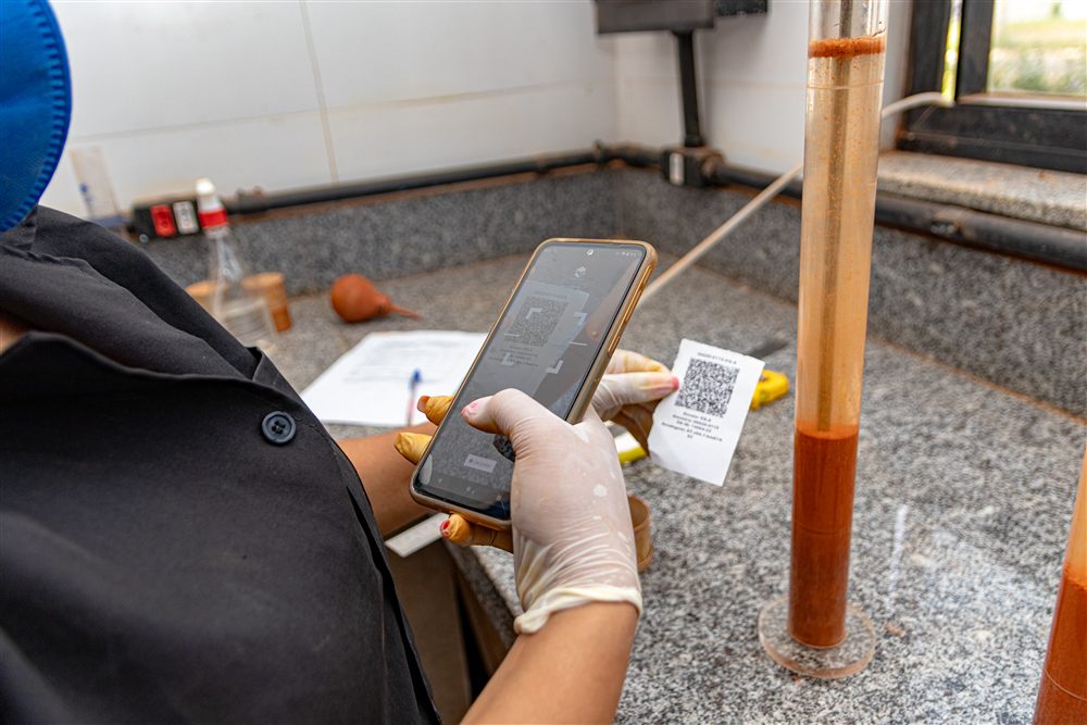 Rastreabilidade digital da amostra no Ensaio de Equivalente de Areia - Laboratório Suporte
