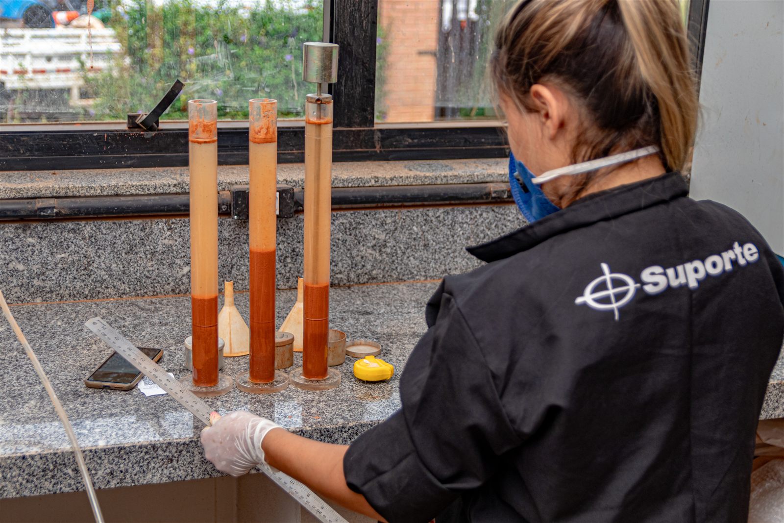 Ensaio de Equivalente de Areia - Laboratório Suporte