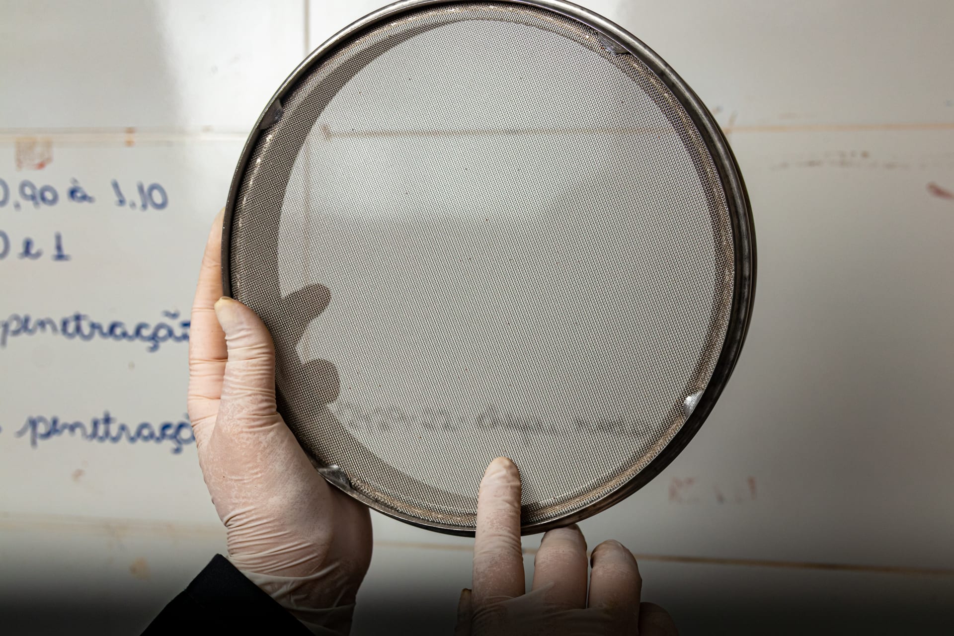Peneira de granulometria - Laboratório Suporte