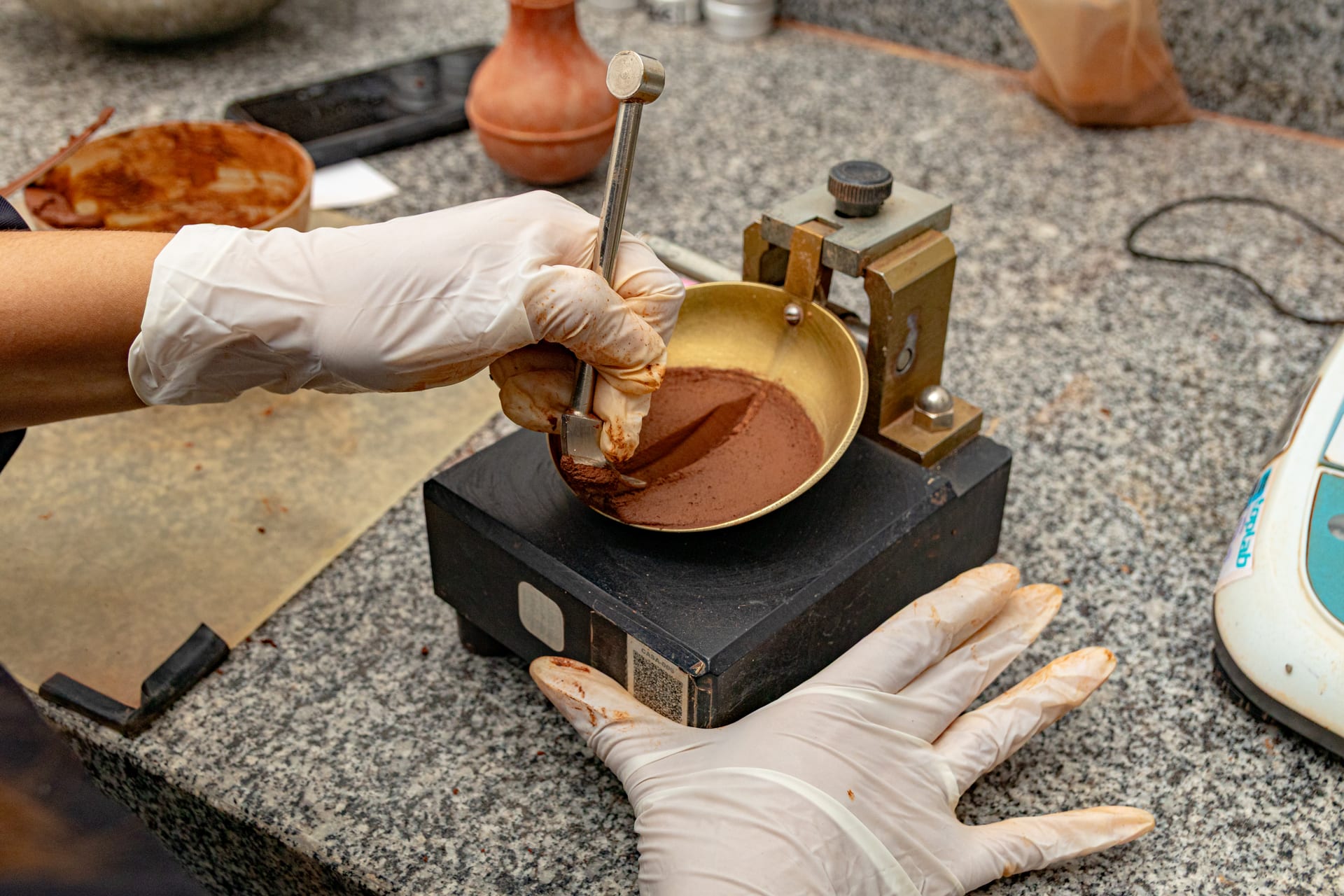 Ensaio de consistência do solo - Laboratório Suporte