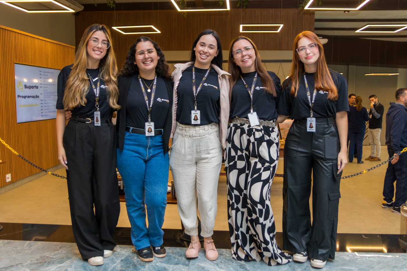 Colaboradoras da Suporte reunidas no evento de 15 anos da empresa